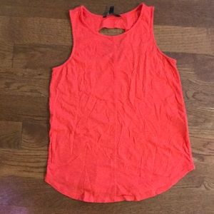 Coral tank with back cut-out